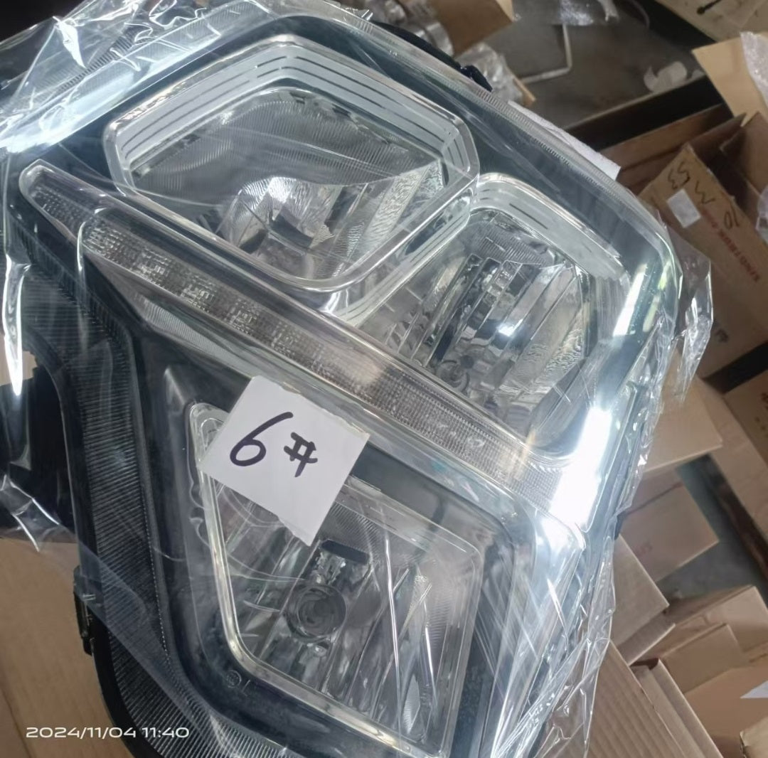 FAW J06 HEAD LIGHT