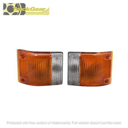 Corner lamp, turn signal, corner light ISUZU ELF NPR NKR Old Model